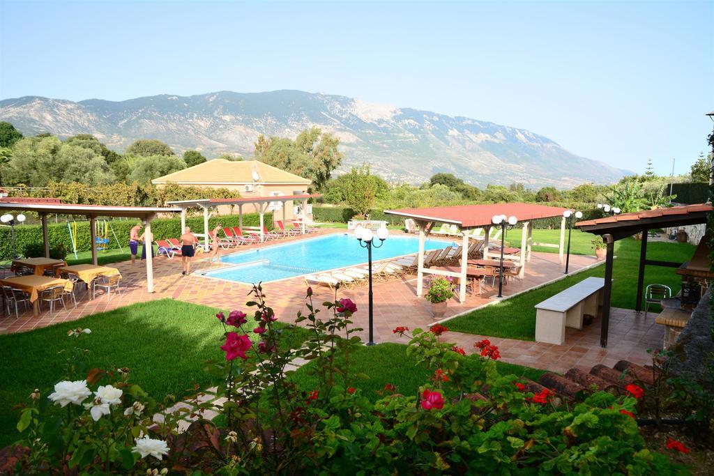 Poseidon Aparthotel 4*